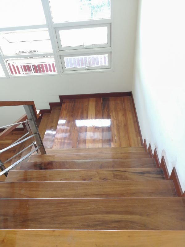 Staircase Railing Remodeling